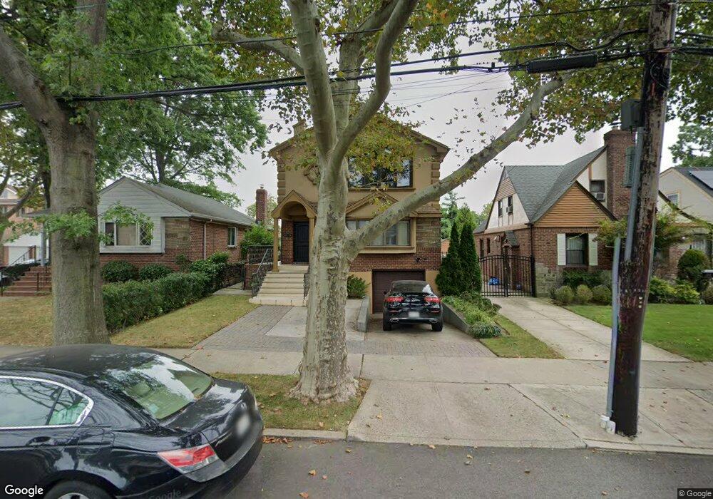 165-05 67th Ave, Flushing, NY 11365 - photo 1