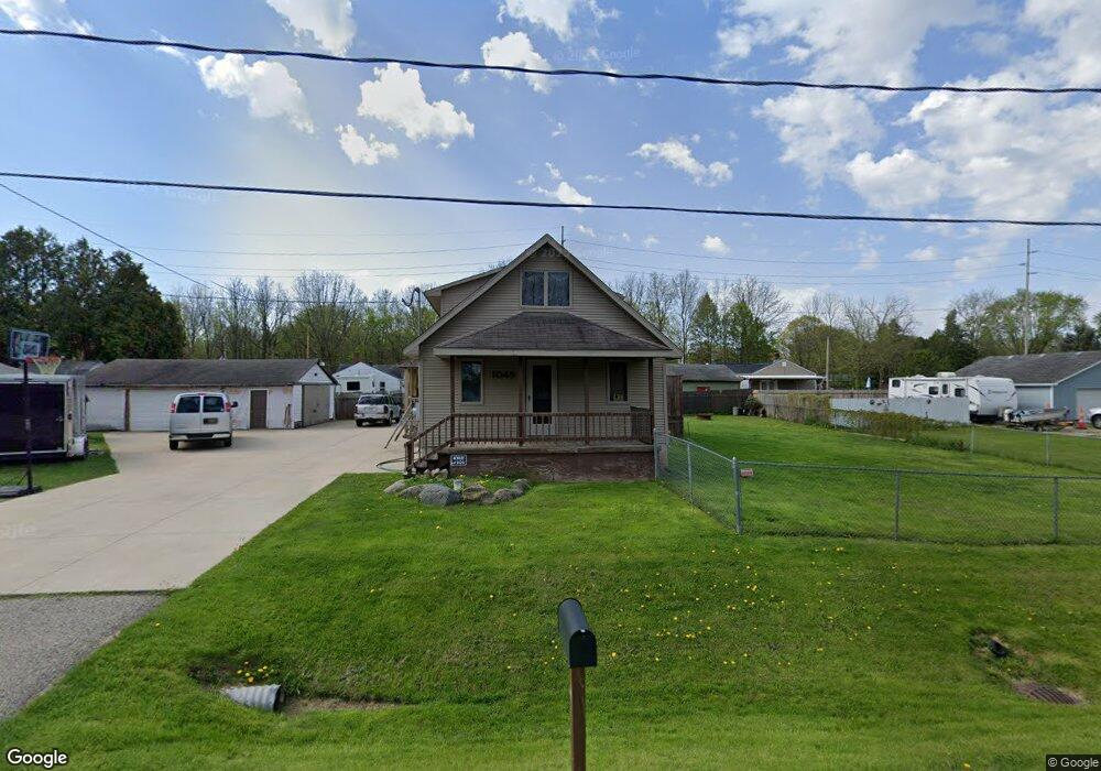 1045 W Williamson Ave, Flint, MI 48507 - photo 1