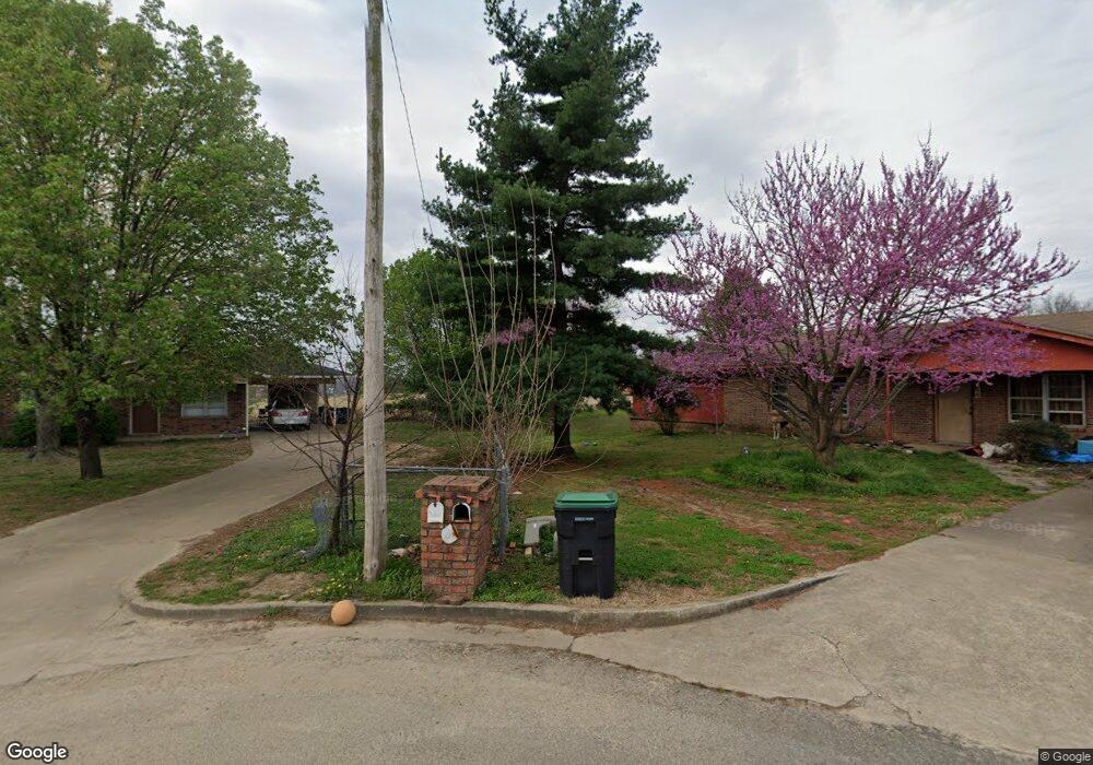 600 S Cedar Place, Tahlequah, OK 74464 - photo 1