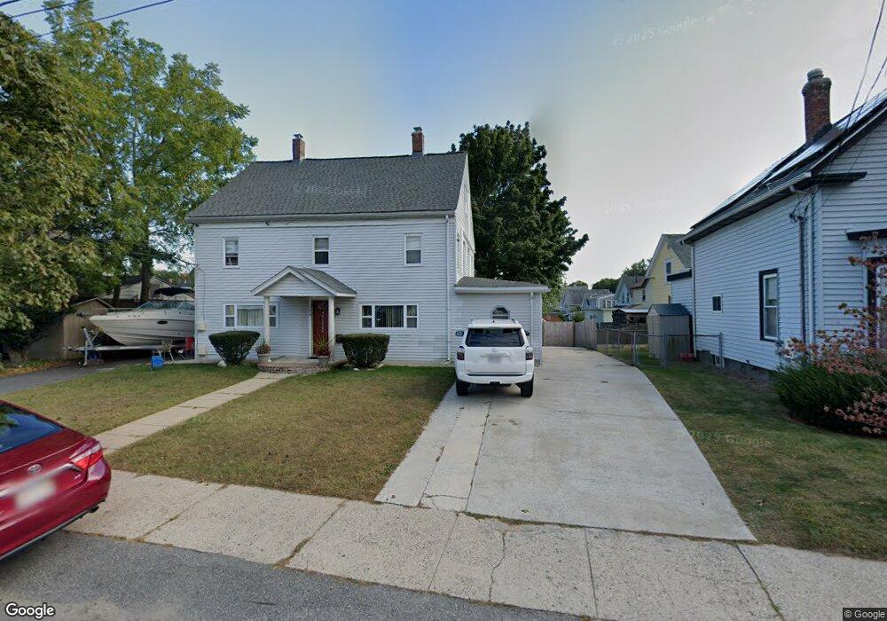 172 Hancock St unit 174, Stoneham, MA 02180 - photo 1