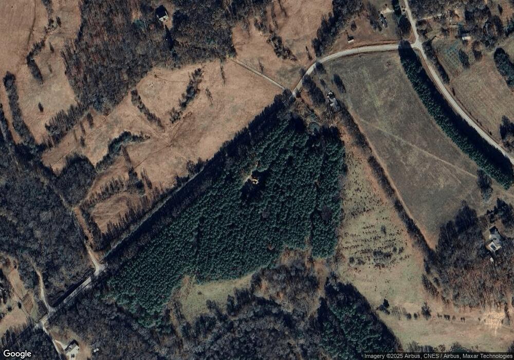 2016 Crumps Bridge Rd, Martin, GA 30557 - photo 1