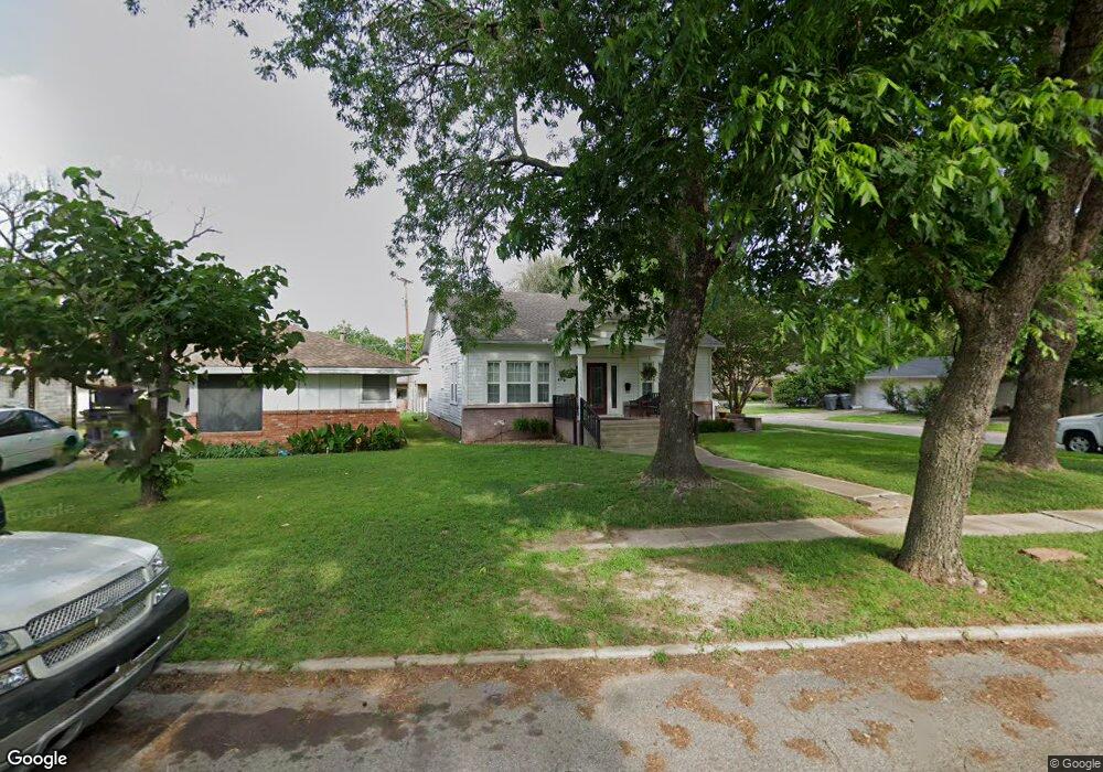 228 E St SW, Ardmore, OK 73401 - photo 1