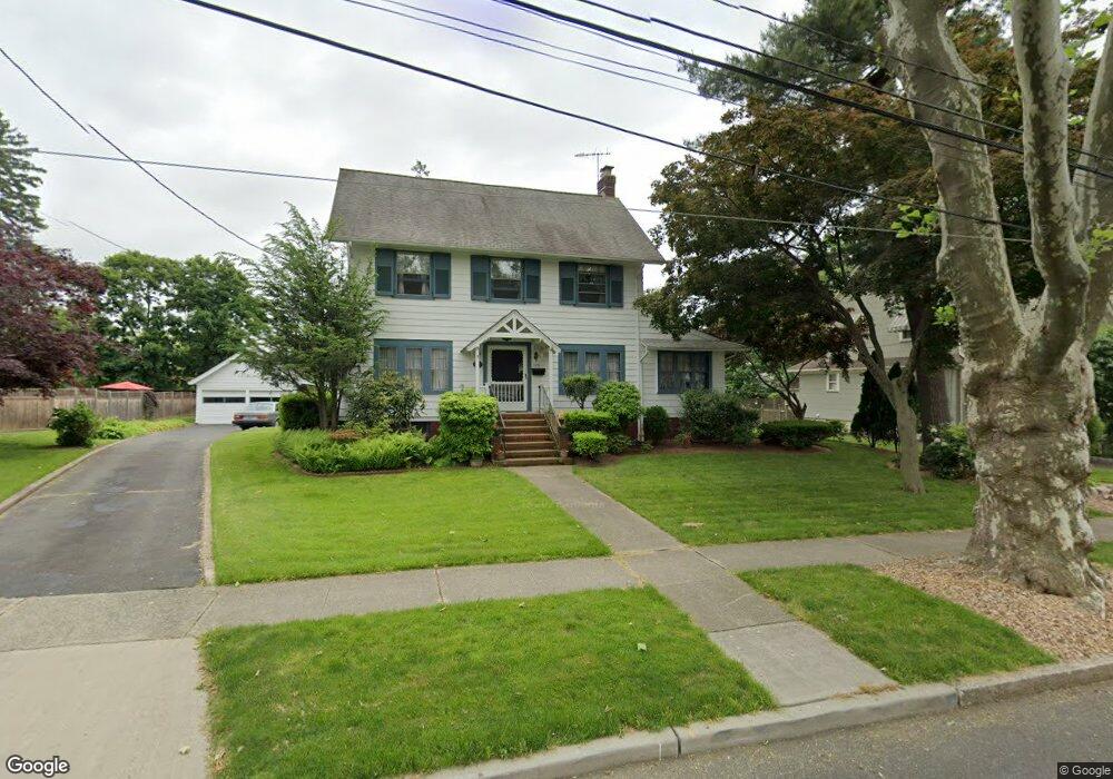 Sold $800,000 • Co-Listing Agent