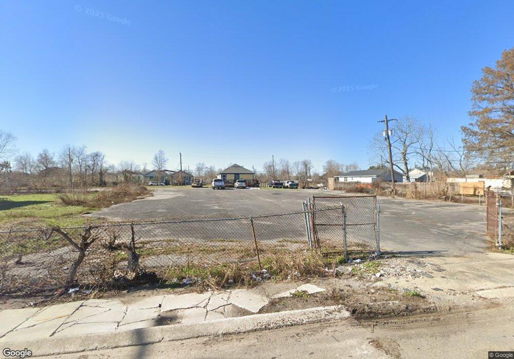 3324 Metropolitan St, New Orleans, LA 70126 - photo 1