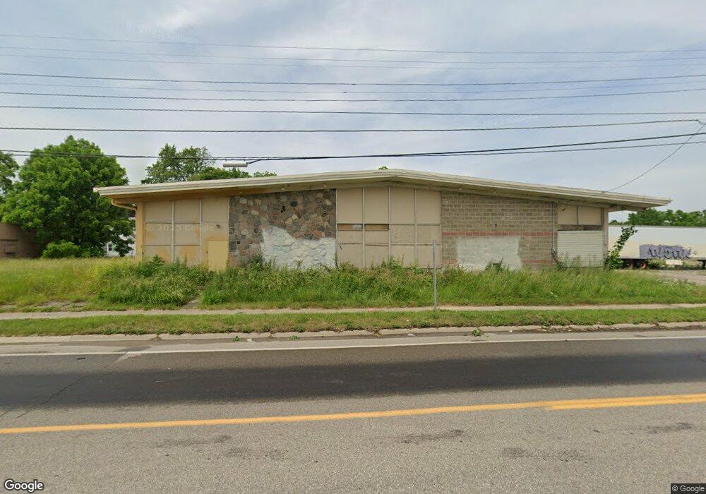 2510 Fenton Rd, Flint, MI 48507 - photo 1