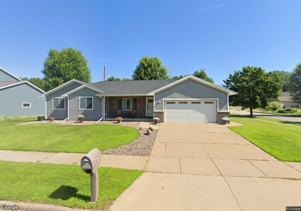 1001 Eastwood St, Holmen, WI 54636 - photo 1