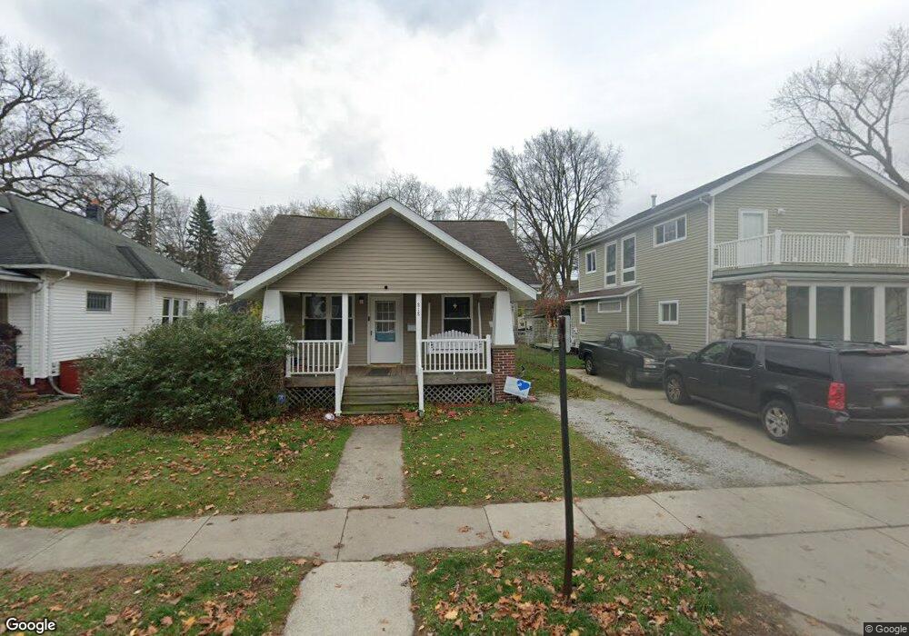 819 Tunnel St, Port Huron, MI 48060 - photo 1