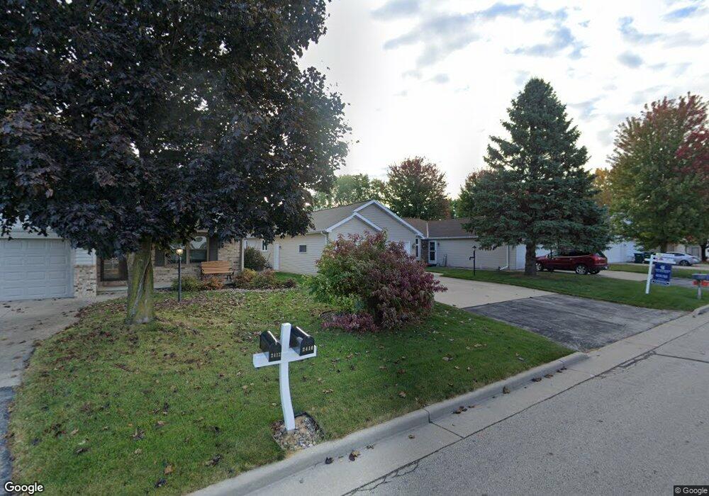 2422 N Cloudview Dr, Appleton, WI 54914 - photo 1