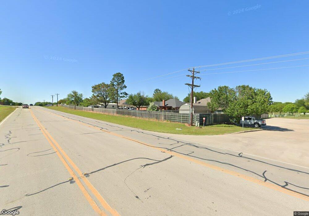 202 Cocopa Dr, Gainesville, TX 76240 - photo 1