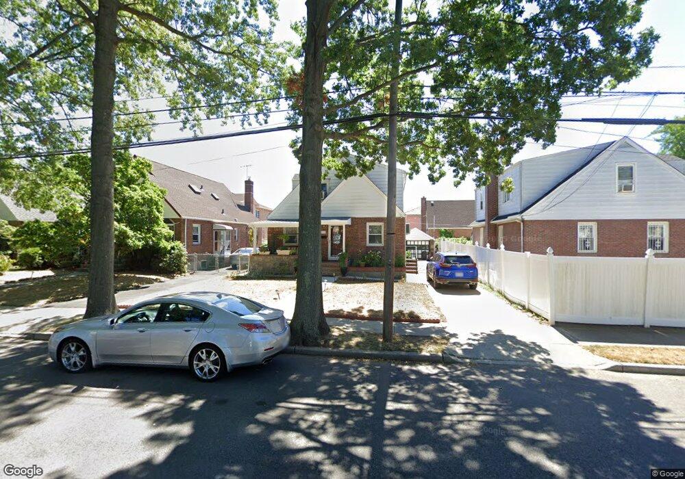 26510 83rd Ave, Glen Oaks, NY 11004 - photo 1