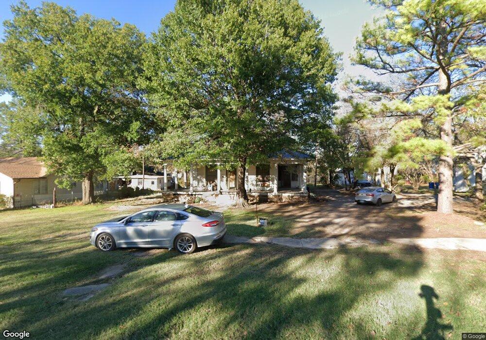 425 W Adams Ave, McAlester, OK 74501 - photo 1