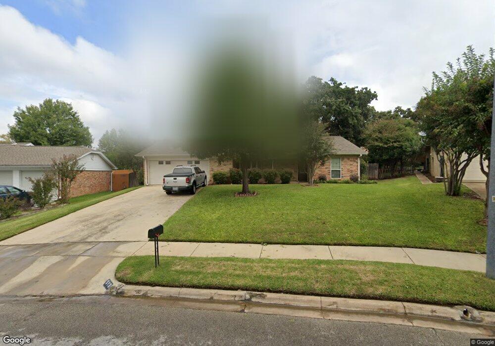 913 Spring Lake Dr, Bedford, TX 76021 - photo 1