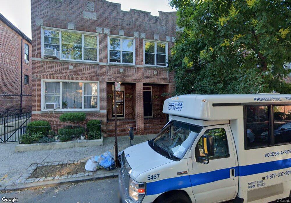 3059 35th St, Astoria, NY 11103 - photo 1