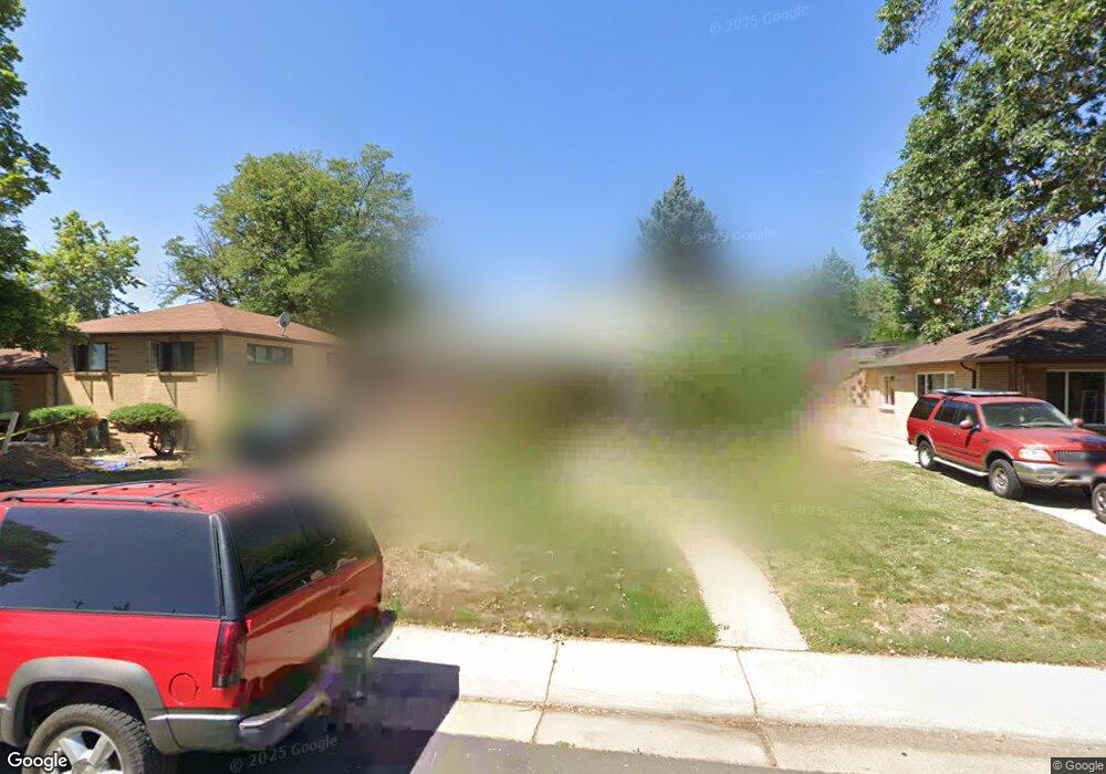 1025 Kramer Ct, Aurora, CO 80010 - photo 1