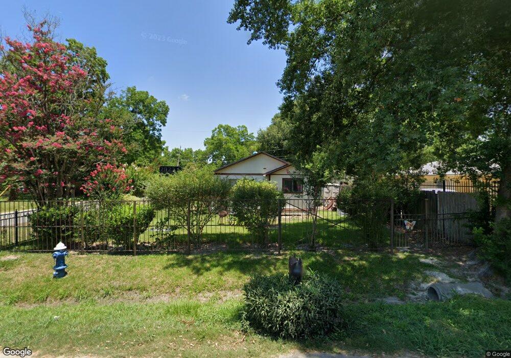 2450 Mayview Dr, Houston, TX 77091 - photo 1