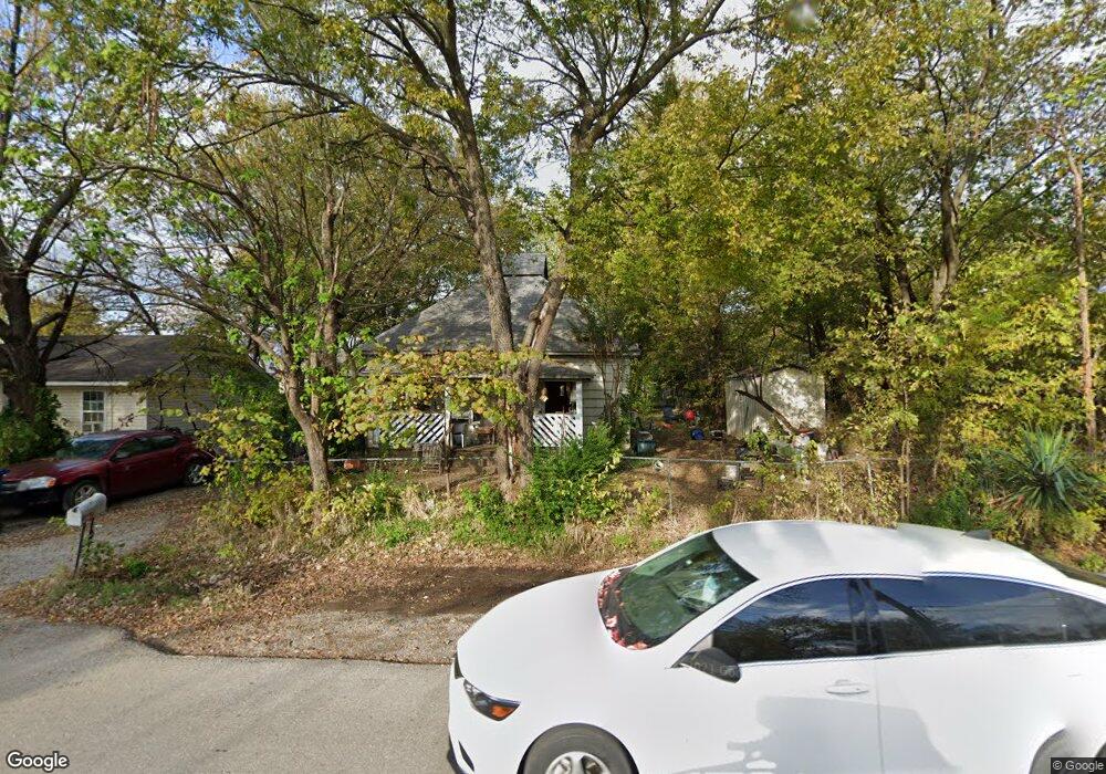 208 E 1st St, Claremore, OK 74017 - photo 1