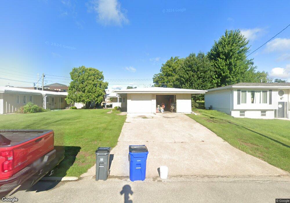 725 35th St SE, Cedar Rapids, IA 52403 - photo 1