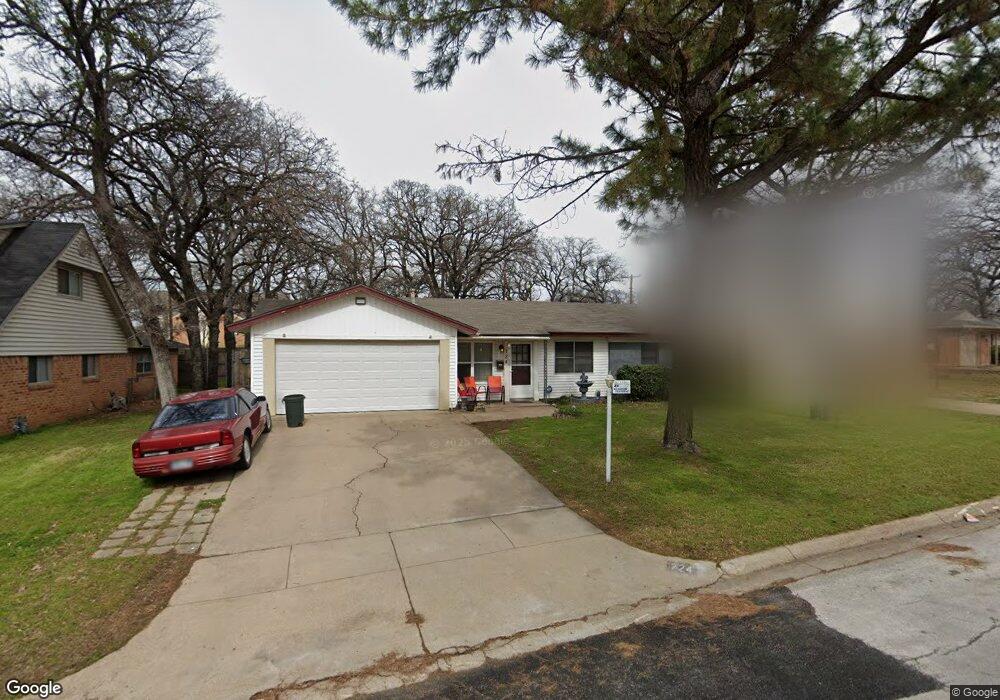 724 W Cedar St, Hurst, TX 76053 - photo 1