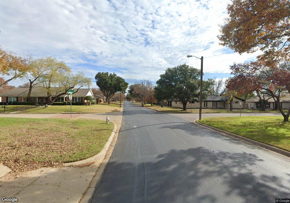 217 R E Louella Dr, Hurst, TX 76054 - photo 1