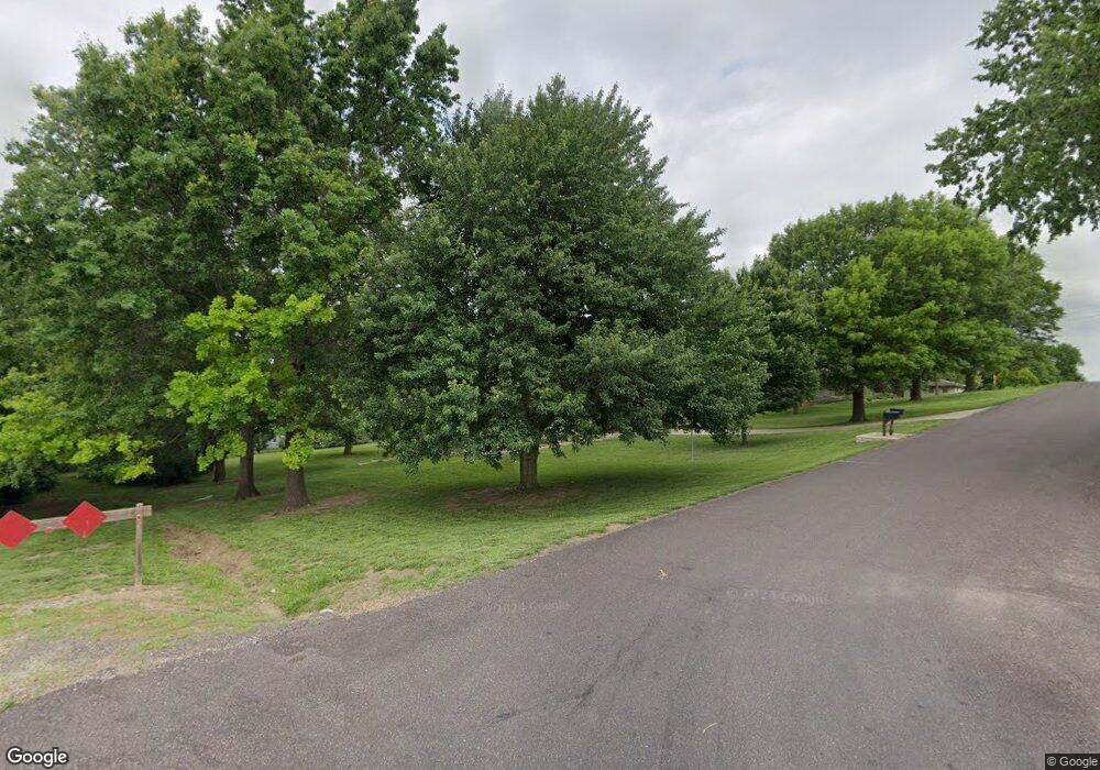 6318 SW 46th Terrace, Topeka, KS 66610 - photo 1