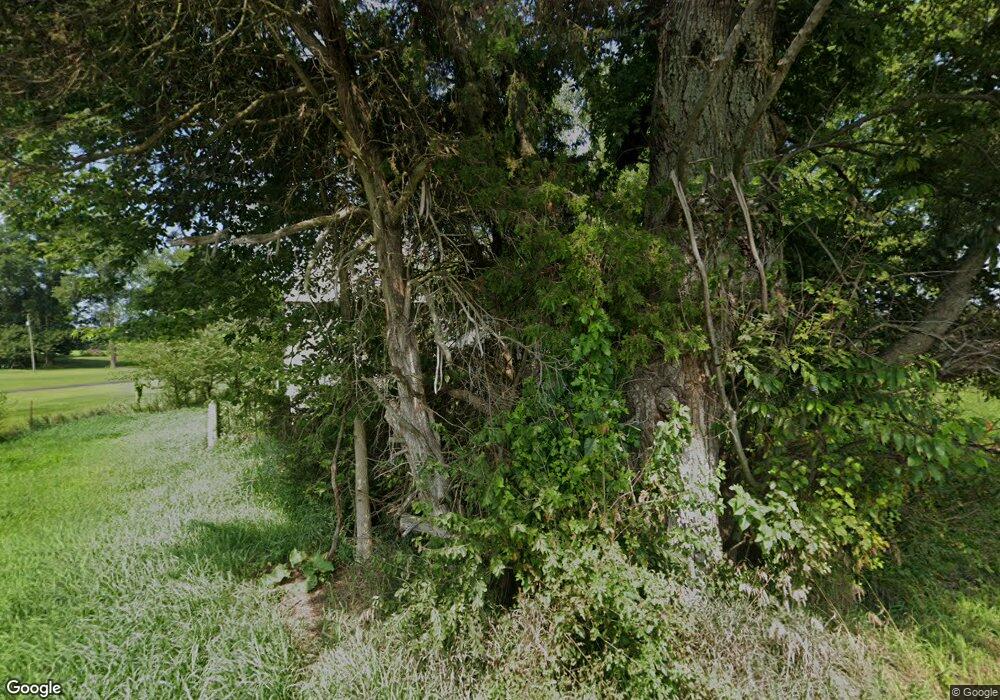 8363 N 25 W, Fountaintown, IN 46130 - photo 1