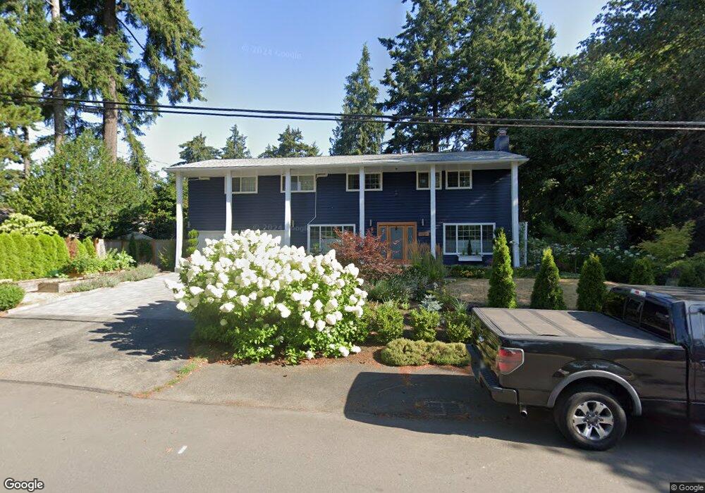 8820 SE 45th St, Mercer Island, WA 98040 - photo 1