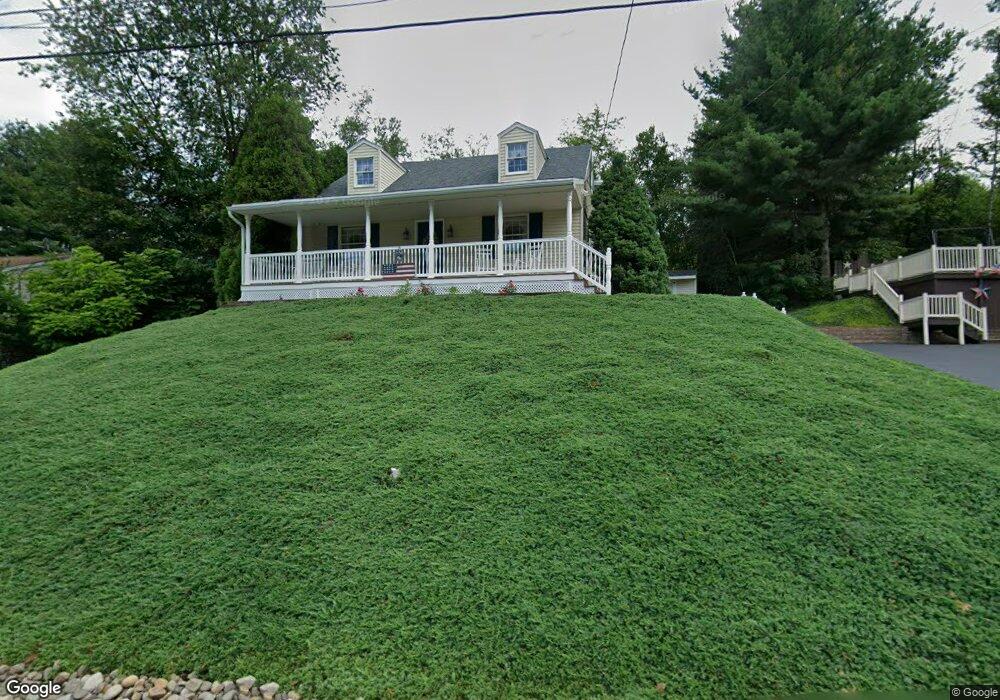 543 E Lawton St, Saint Clair, PA 17970 - photo 1