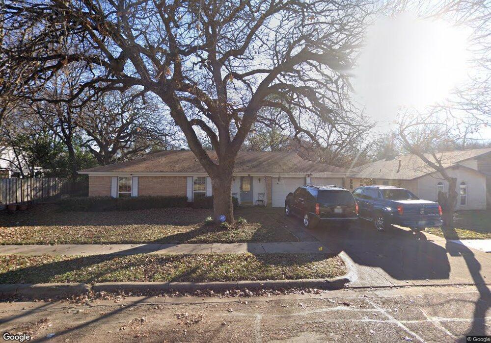 1728 Richmond Dr, Bedford, TX 76022 - photo 1