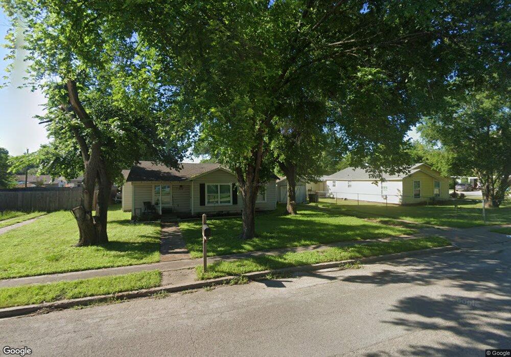 919 Bales St, Cleburne, TX 76033 - photo 1