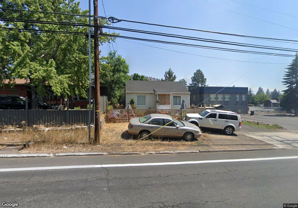 1058 NE 8th St, Bend, OR 97701 - photo 1