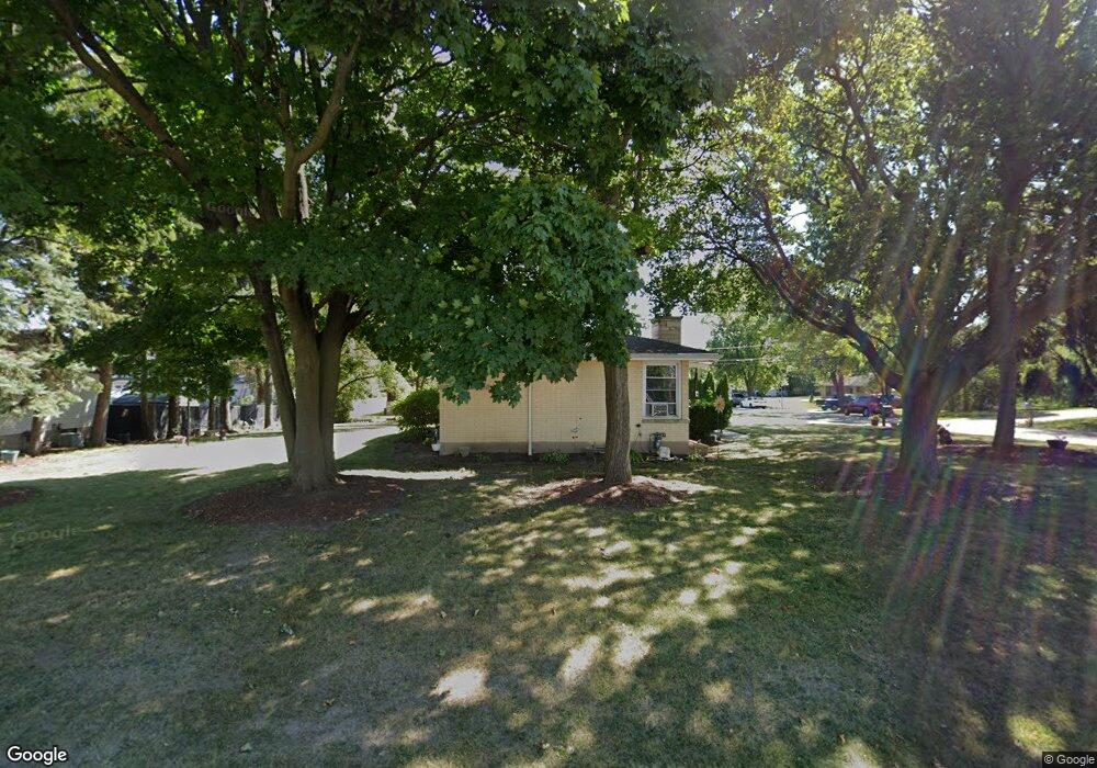 501 N Frolic Ave, Waukegan, IL 60085 - photo 1