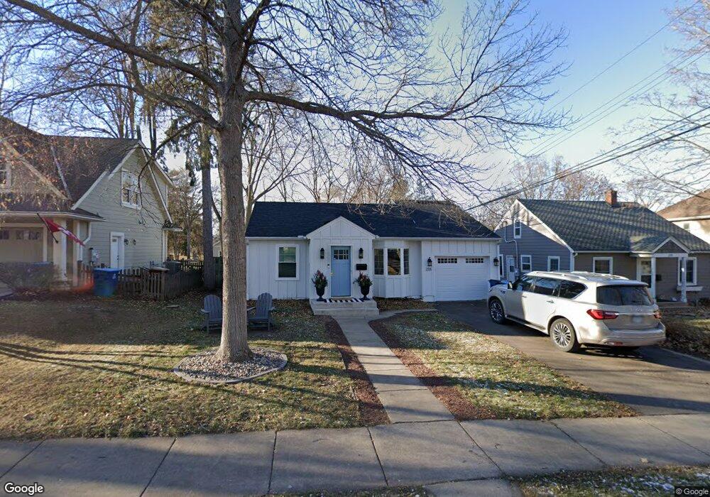 233 Walker Ave N, Wayzata, MN 55391 - photo 1