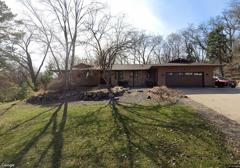 15340 Highland Place, Minnetonka, MN 55345 - photo 1