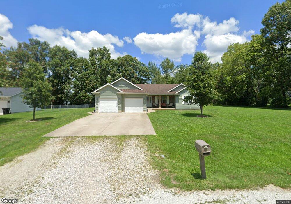 9760 E Bloomfield Hills Dr, Effingham, IL 62401 - photo 1
