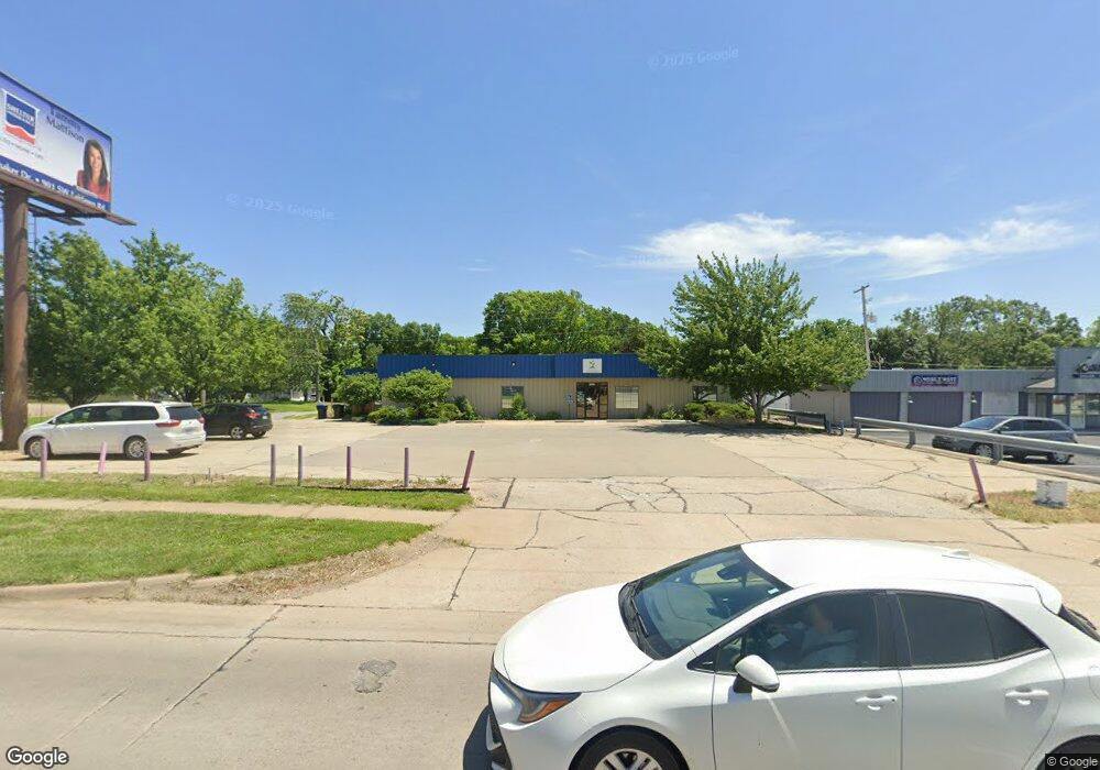 2000 SW Gage Blvd, Topeka, KS 66604 - photo 1