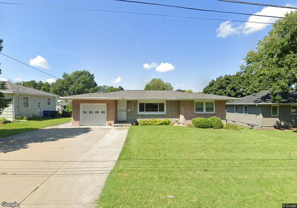 3920 38th St, Des Moines, IA 50310 - photo 1