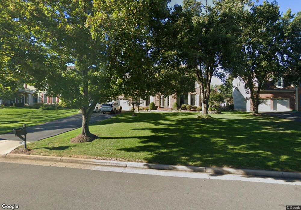 15430 Martins Hundred Dr, Centreville, VA 20120 - photo 1