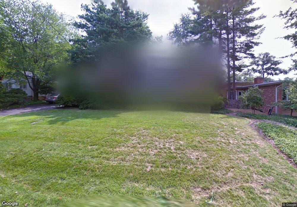 6233 Lakeview Dr, Falls Church, VA 22041 - photo 1