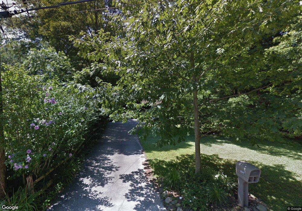 25017 Rainbow Dr, Olmsted Falls, OH 44138 - photo 1