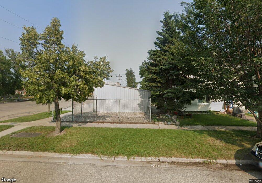 301 3rd Ave SW, Jamestown, ND 58401 - photo 1