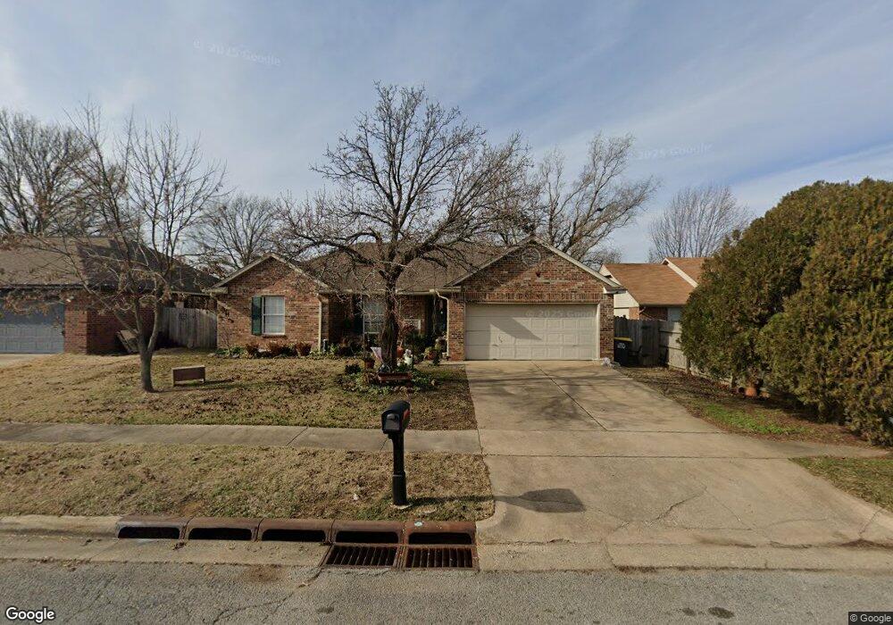 13640 S Maple Place, Glenpool, OK 74033 - photo 1