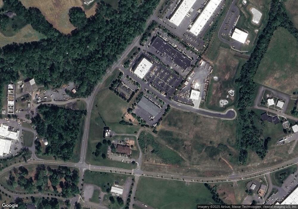 4258 Burrough Dr, Warrenton, VA 20187 - photo 1