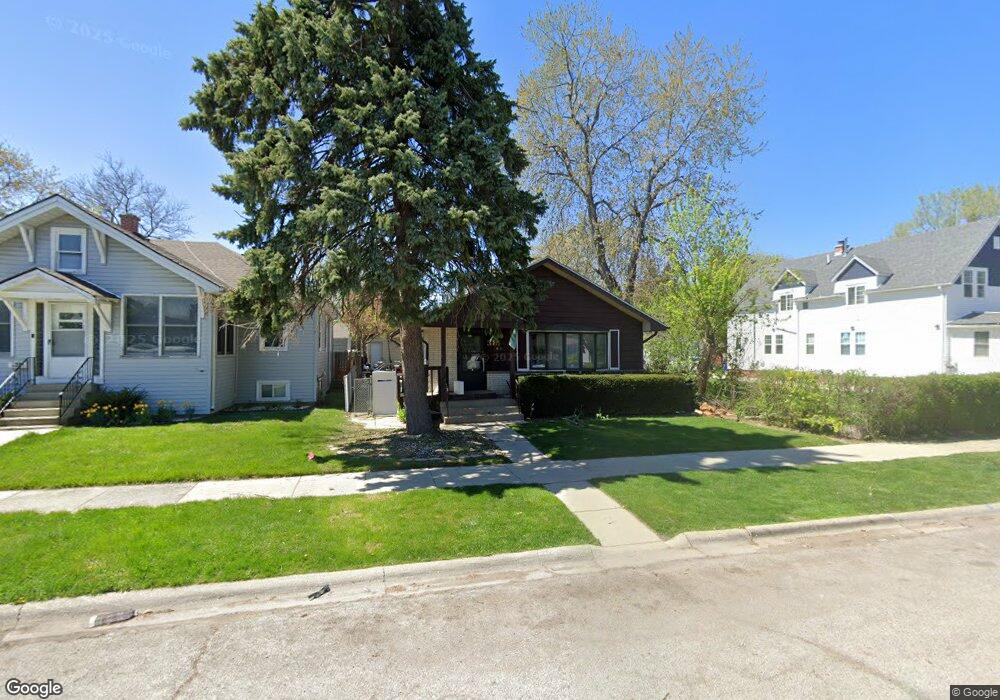 316 S Elmwood Ave, Waukegan, IL 60085 - photo 1