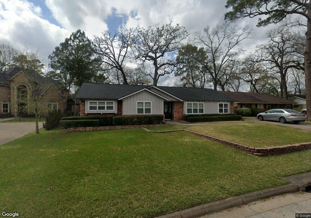 831 Wycliffe Dr, Houston, TX 77079 - photo 1