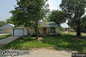 702 Walnut St, Naponee, NE 68960