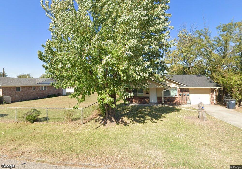 220 W 35th St, Shawnee, OK 74804 - photo 1
