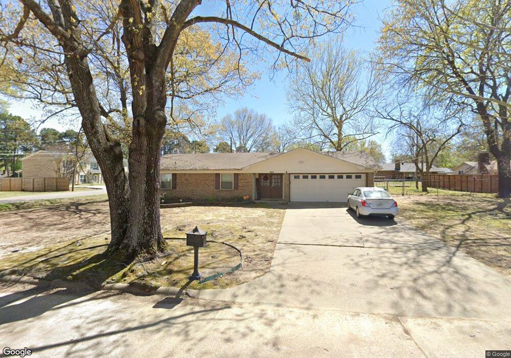 3301 Robin Cir, Texarkana, TX 75503 - photo 1