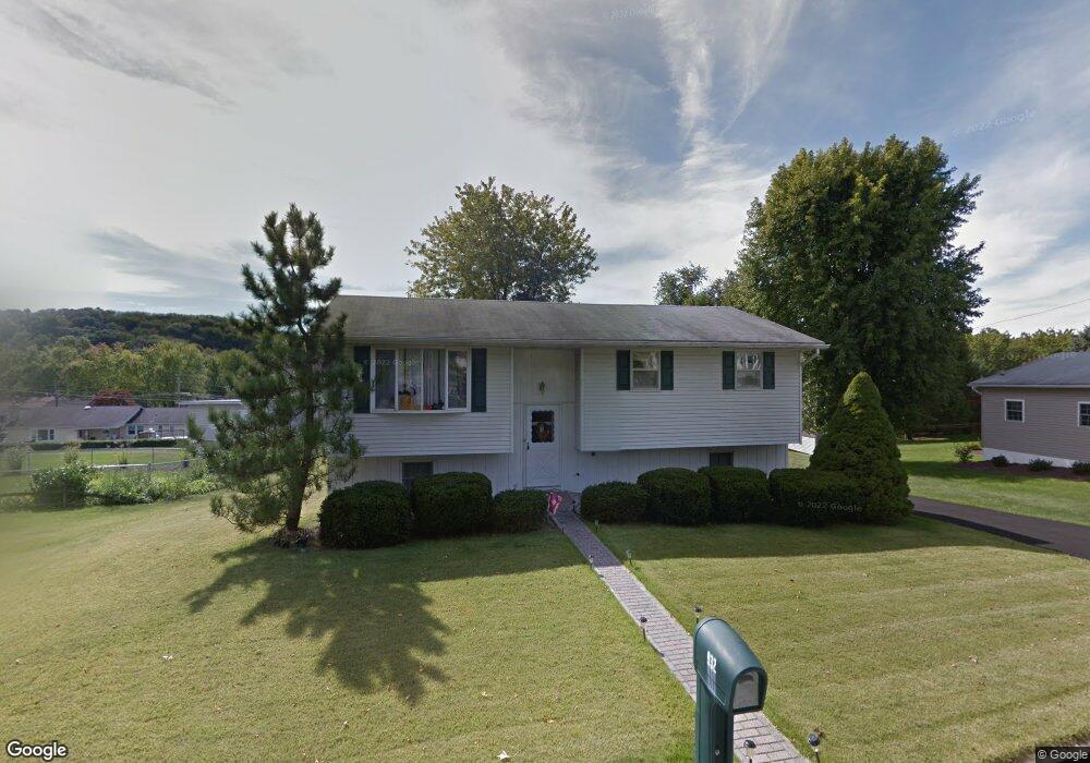 932 Carbon St, Walnutport, PA 18088 - photo 1