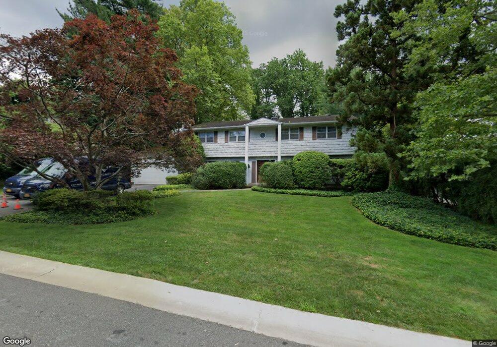 97 Hemlock Rd, Manhasset, NY 11030 - photo 1