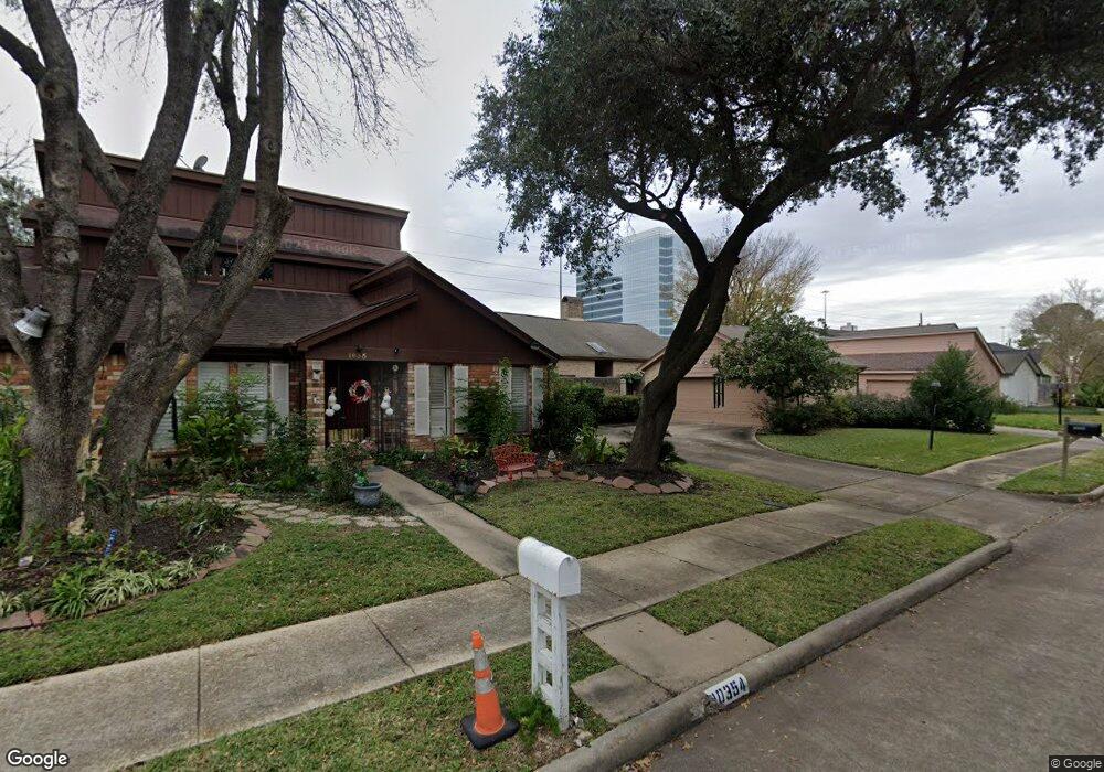 10350 Chevy Chase Dr, Houston, TX 77042 - photo 1